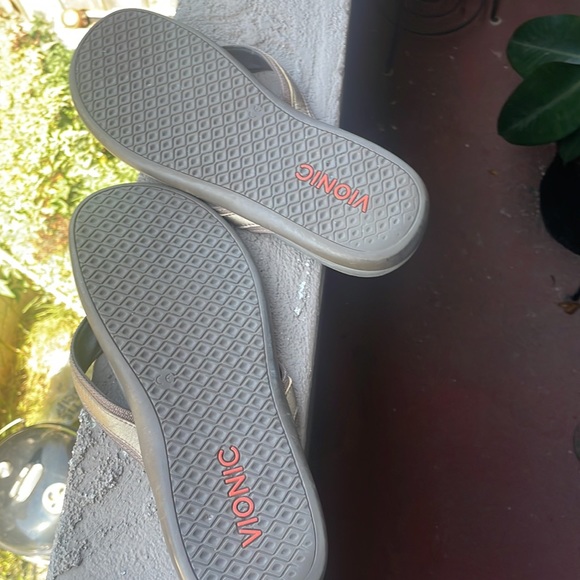 Vionic Sandals - Picture 4 of 4